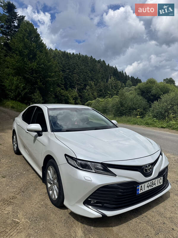 2019 toyota camry