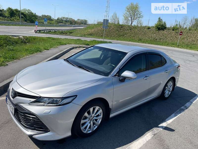 2020 toyota camry