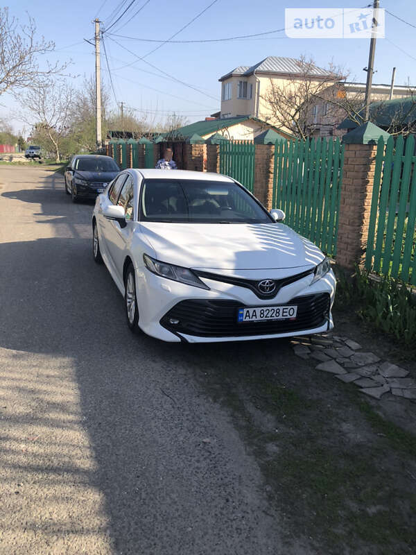 2018 toyota camry