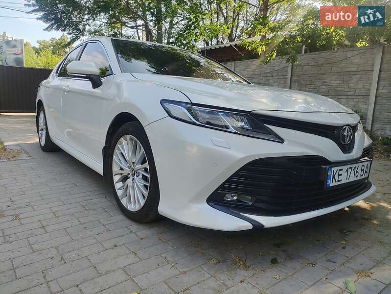 2018 toyota camry