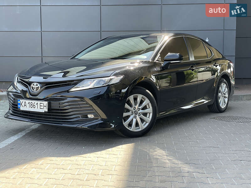 2019 toyota camry