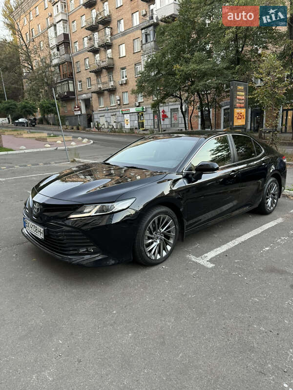 2019 toyota camry