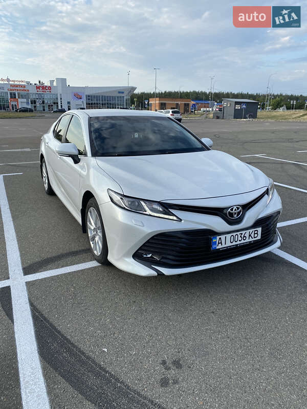 2020 toyota camry