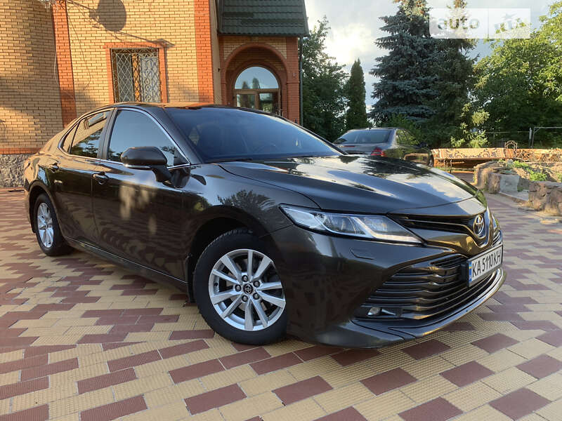 2018 toyota camry