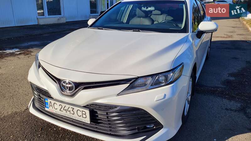 2018 toyota camry