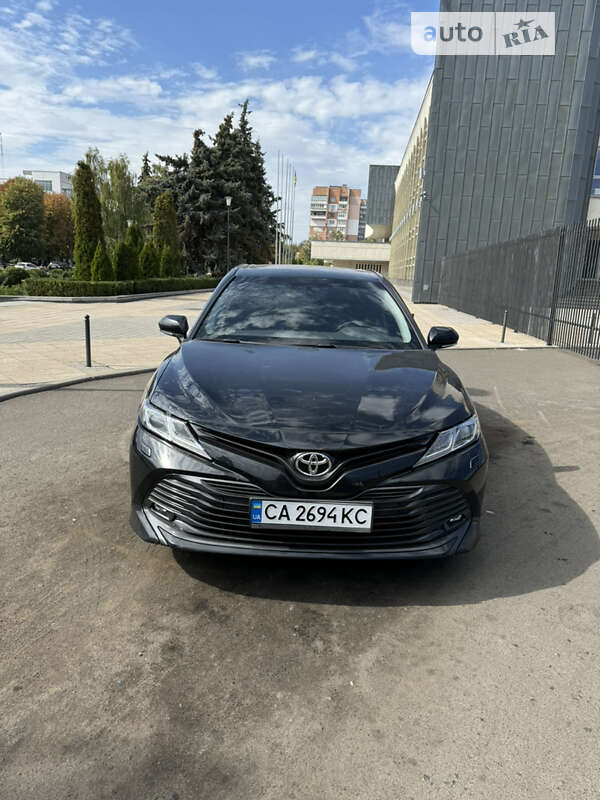 2019 toyota camry