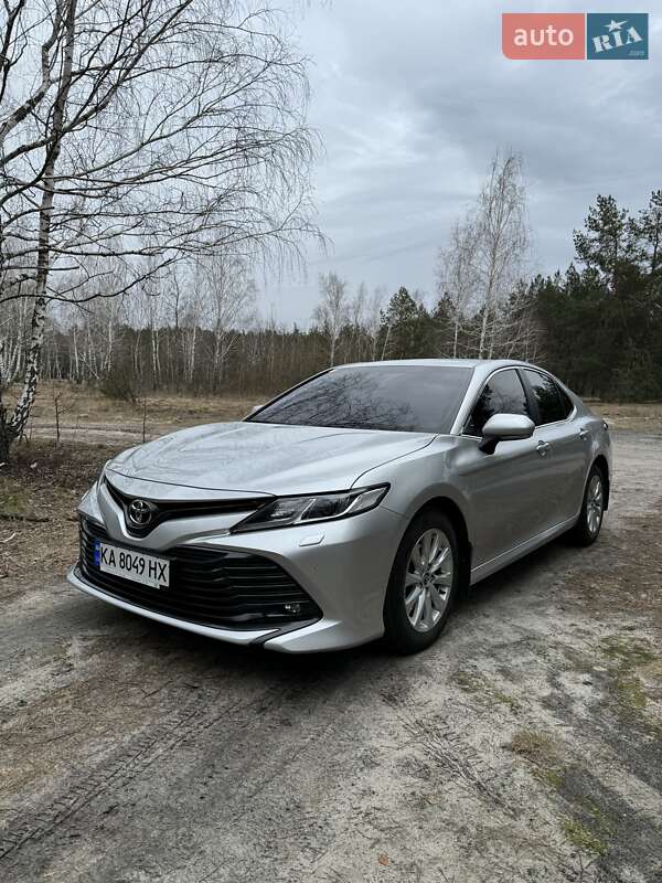 2019 toyota camry