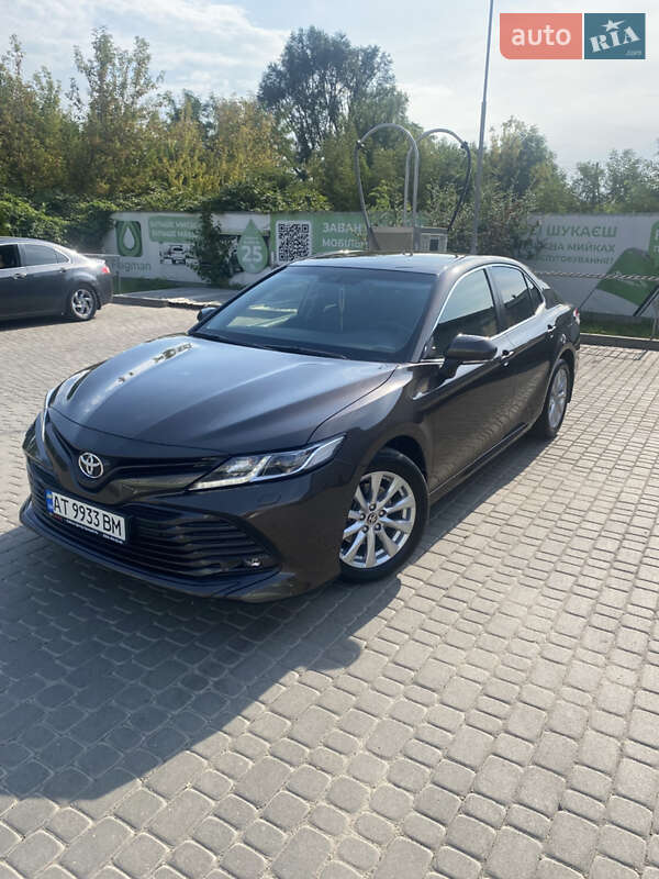 2020 toyota camry