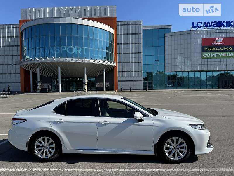 2018 toyota camry