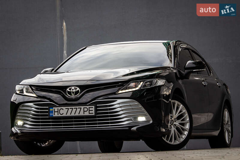 2019 toyota camry