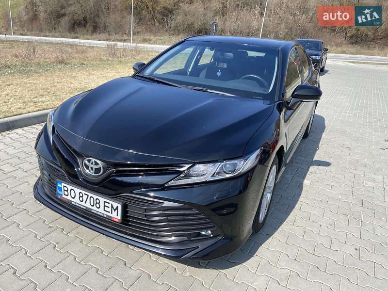 2020 toyota camry