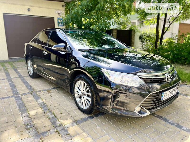 2016 toyota camry