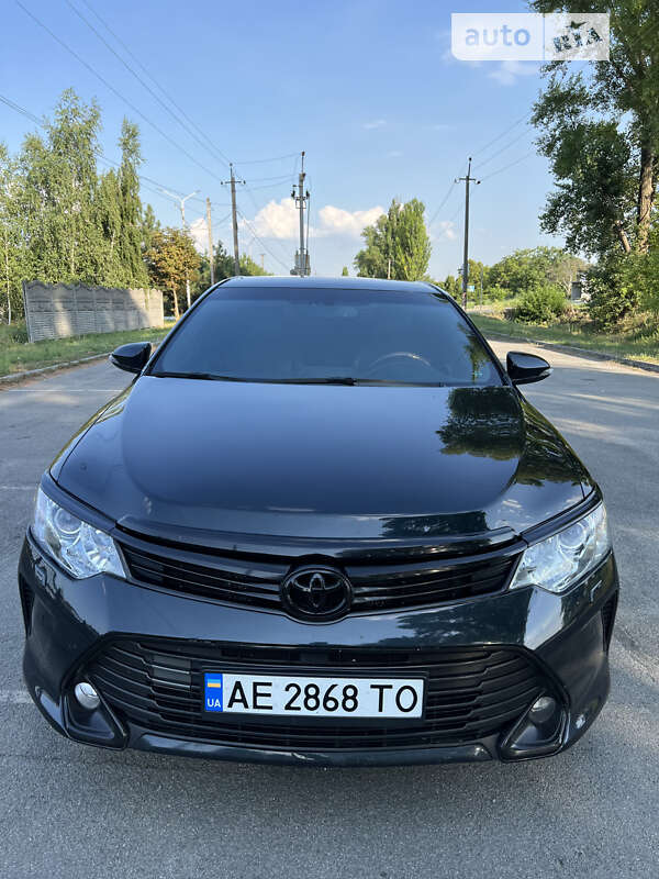 2016 toyota camry