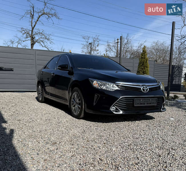 2016 toyota camry