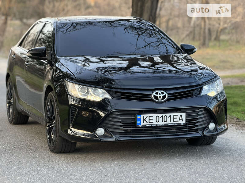 2016 toyota camry