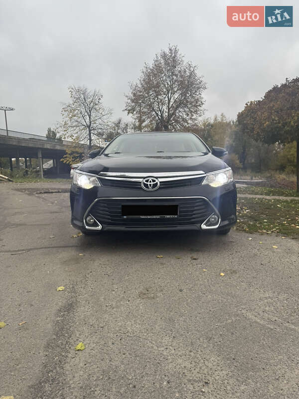 2016 toyota camry