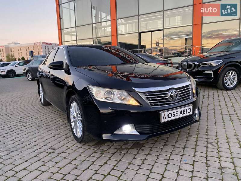 2011 toyota camry