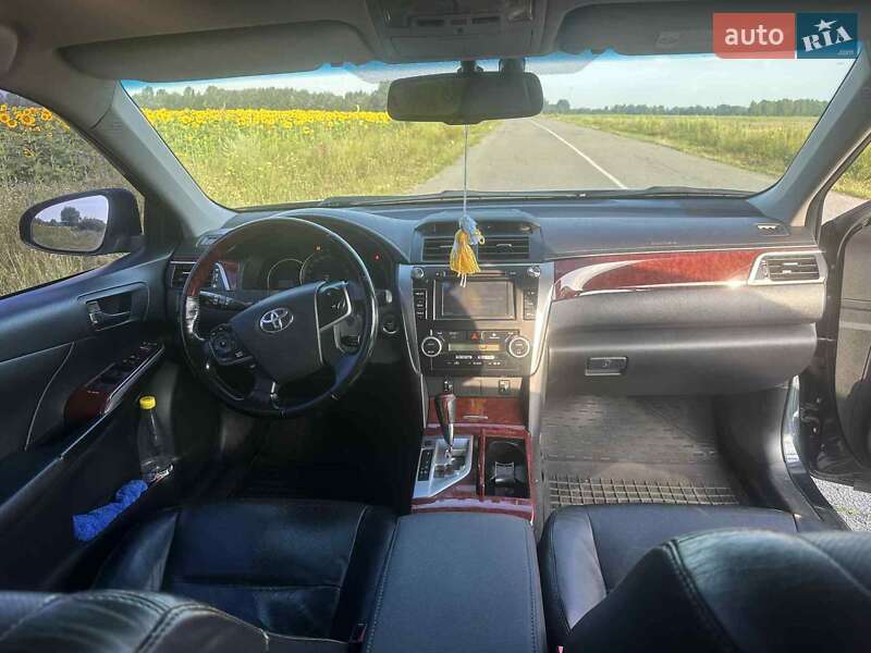 2011 toyota camry