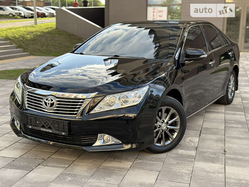 2012 toyota camry