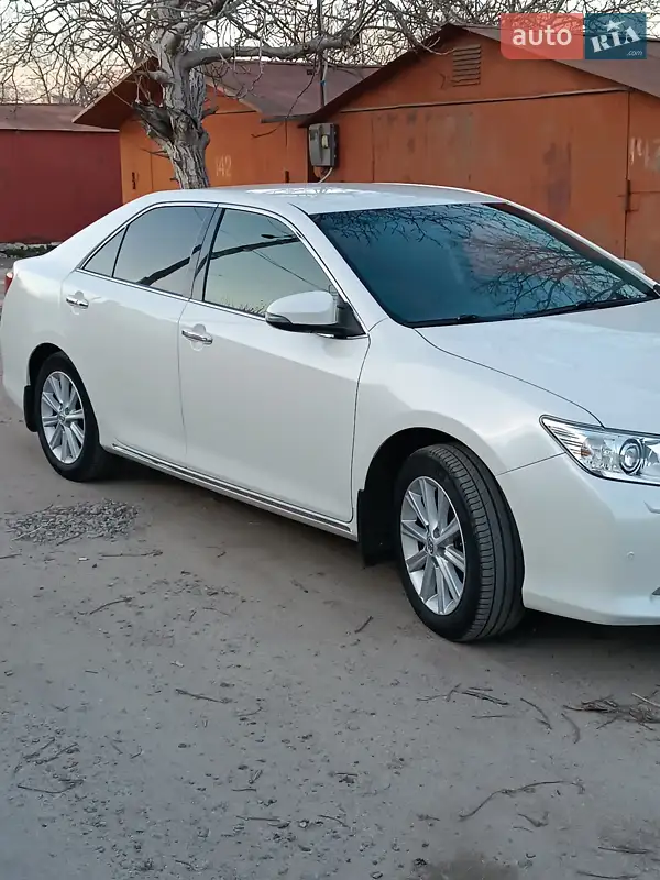 2012 toyota camry