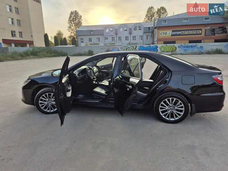 2016 toyota camry