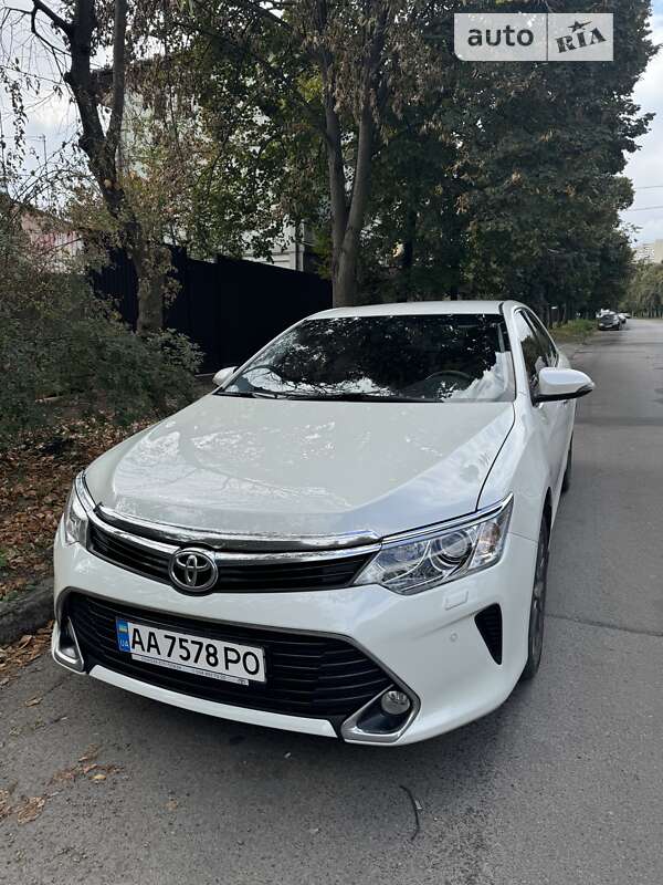2016 toyota camry