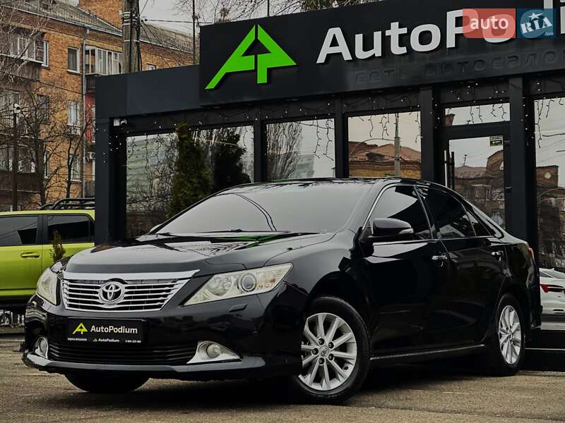 2011 toyota camry