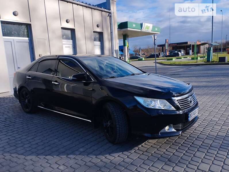 2011 toyota camry