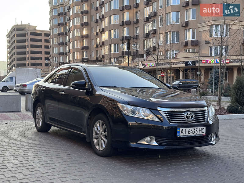 2013 toyota camry