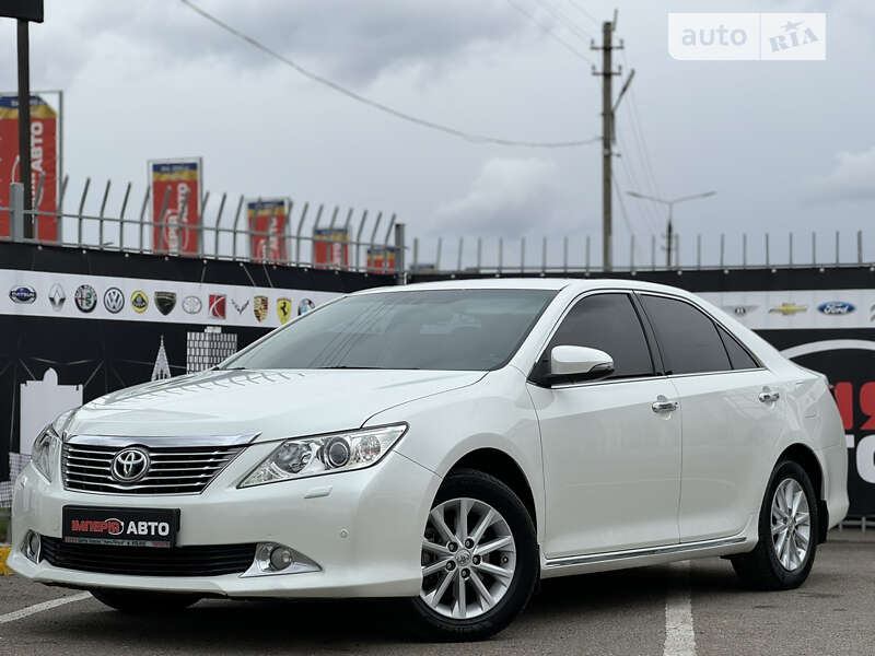 2014 toyota camry