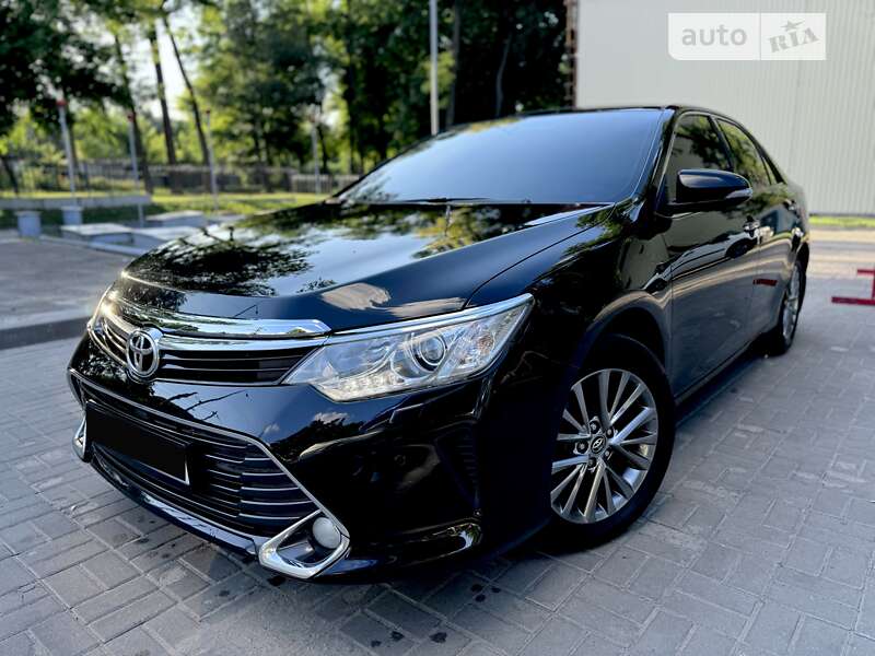 2016 toyota camry