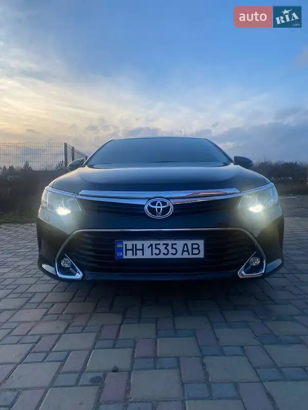2016 toyota camry