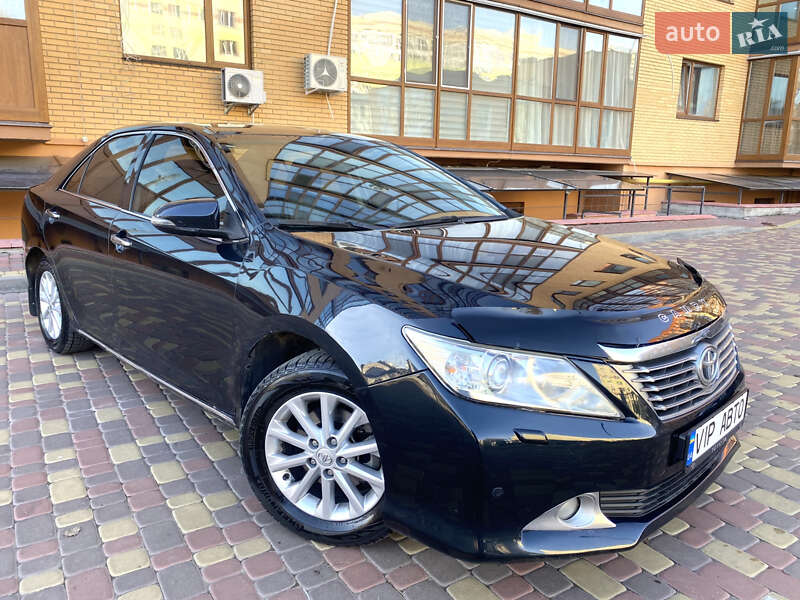 2012 toyota camry