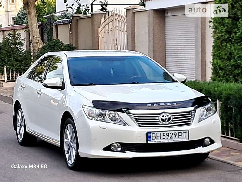 2012 toyota camry