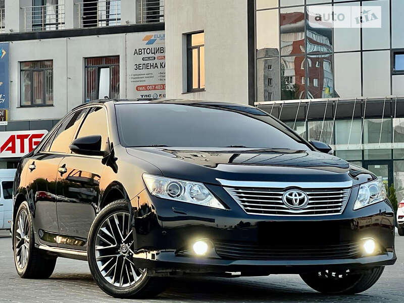2012 toyota camry