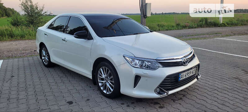 2016 toyota camry