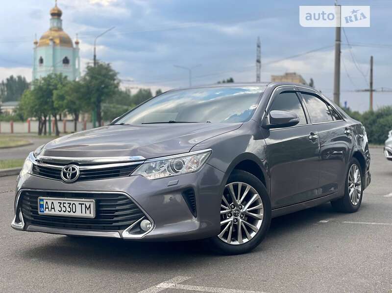 2016 toyota camry