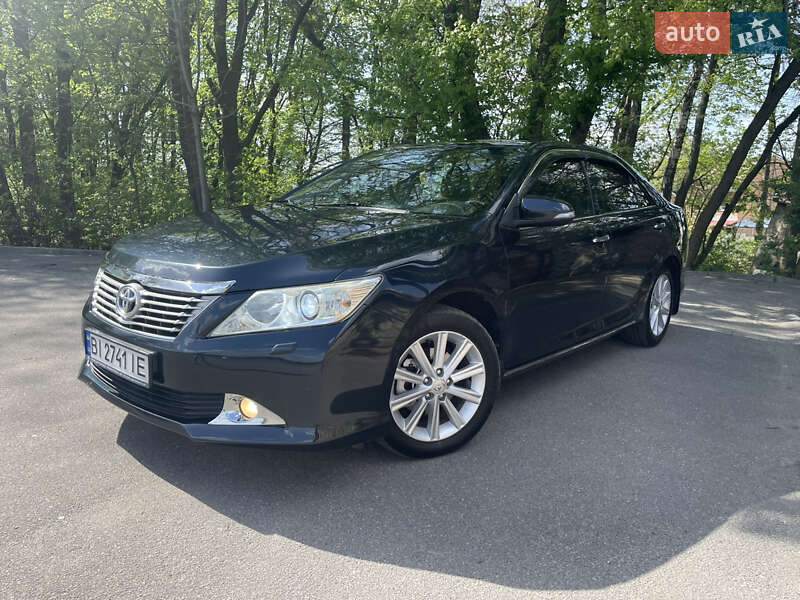 2011 toyota camry