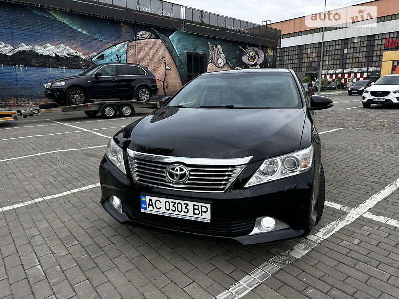 2012 toyota camry