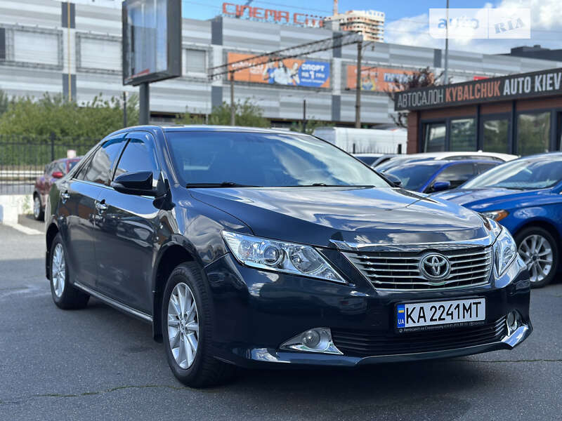 2012 toyota camry
