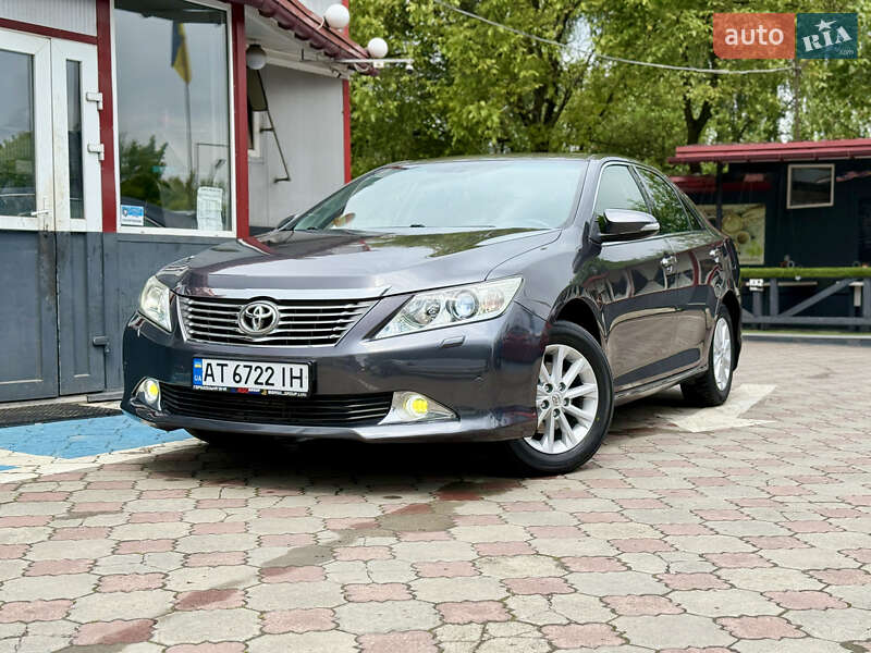 2012 toyota camry