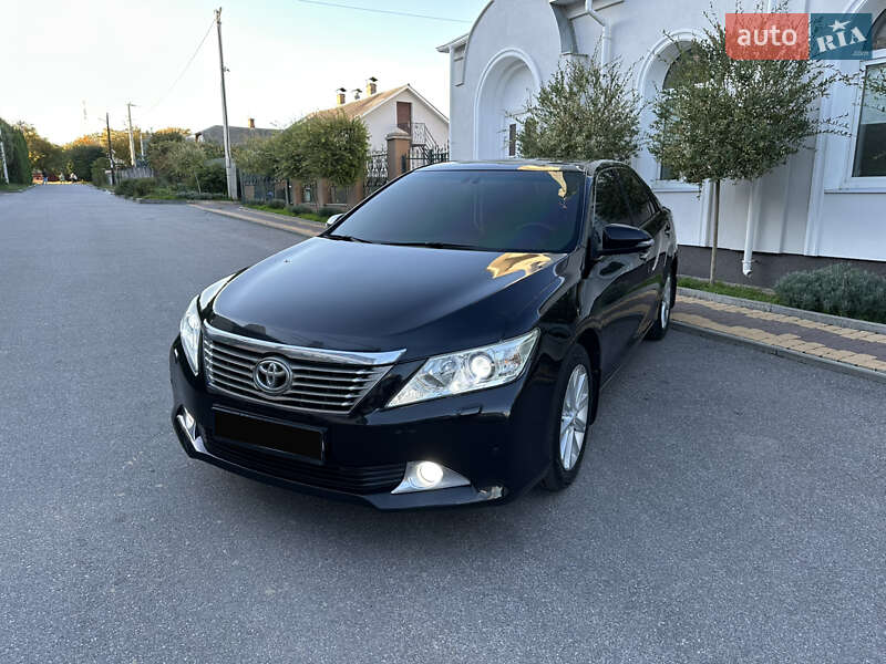 2012 toyota camry