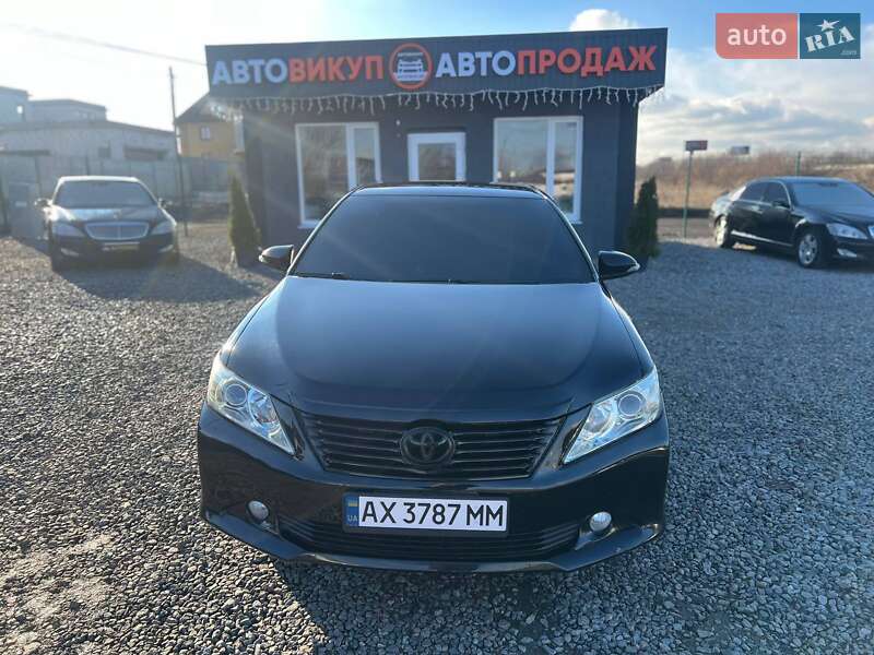 2013 toyota camry
