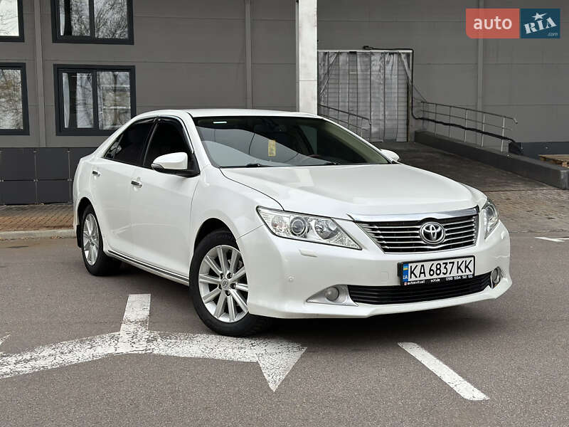2013 toyota camry