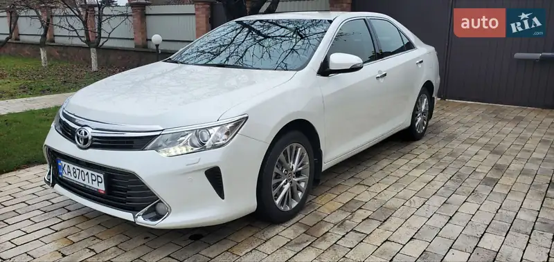 2016 toyota camry