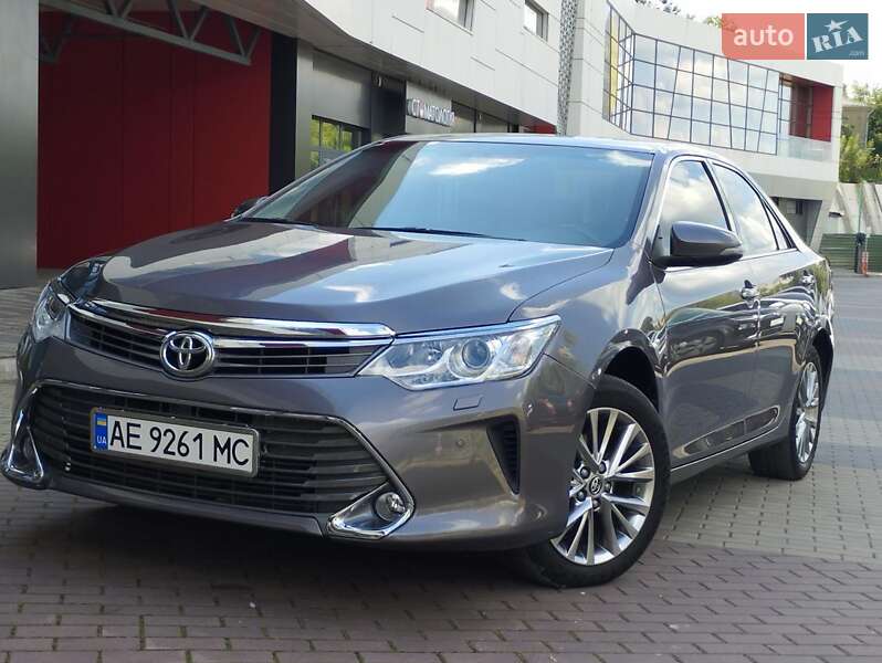 2016 toyota camry