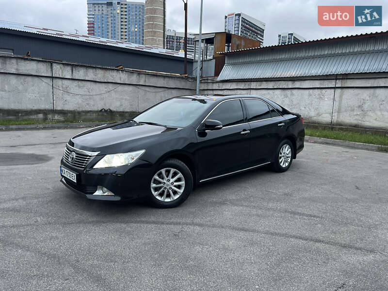 2011 toyota camry