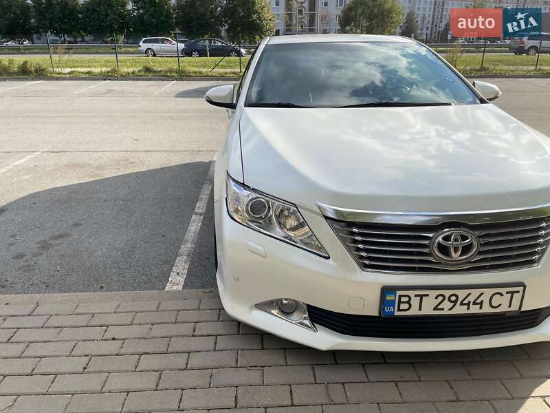 2012 toyota camry