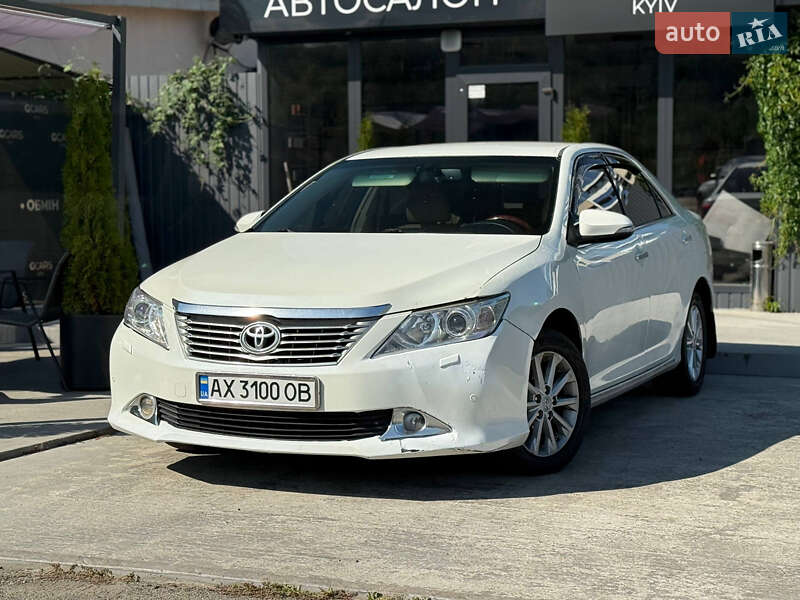 2012 toyota camry