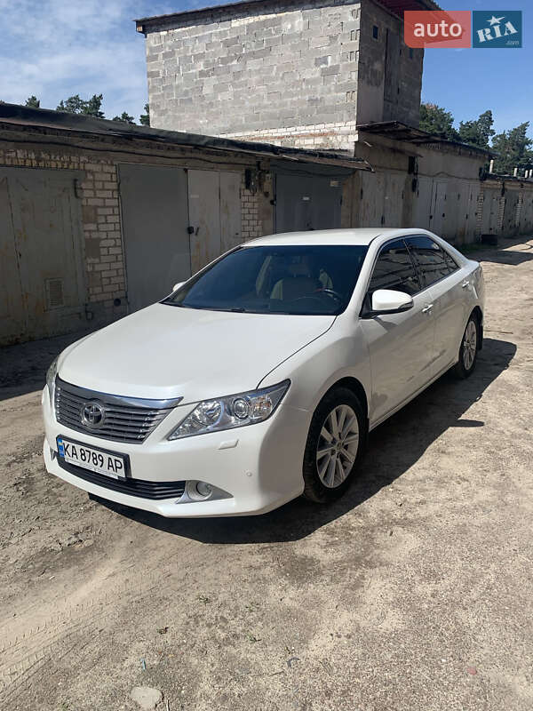2012 toyota camry